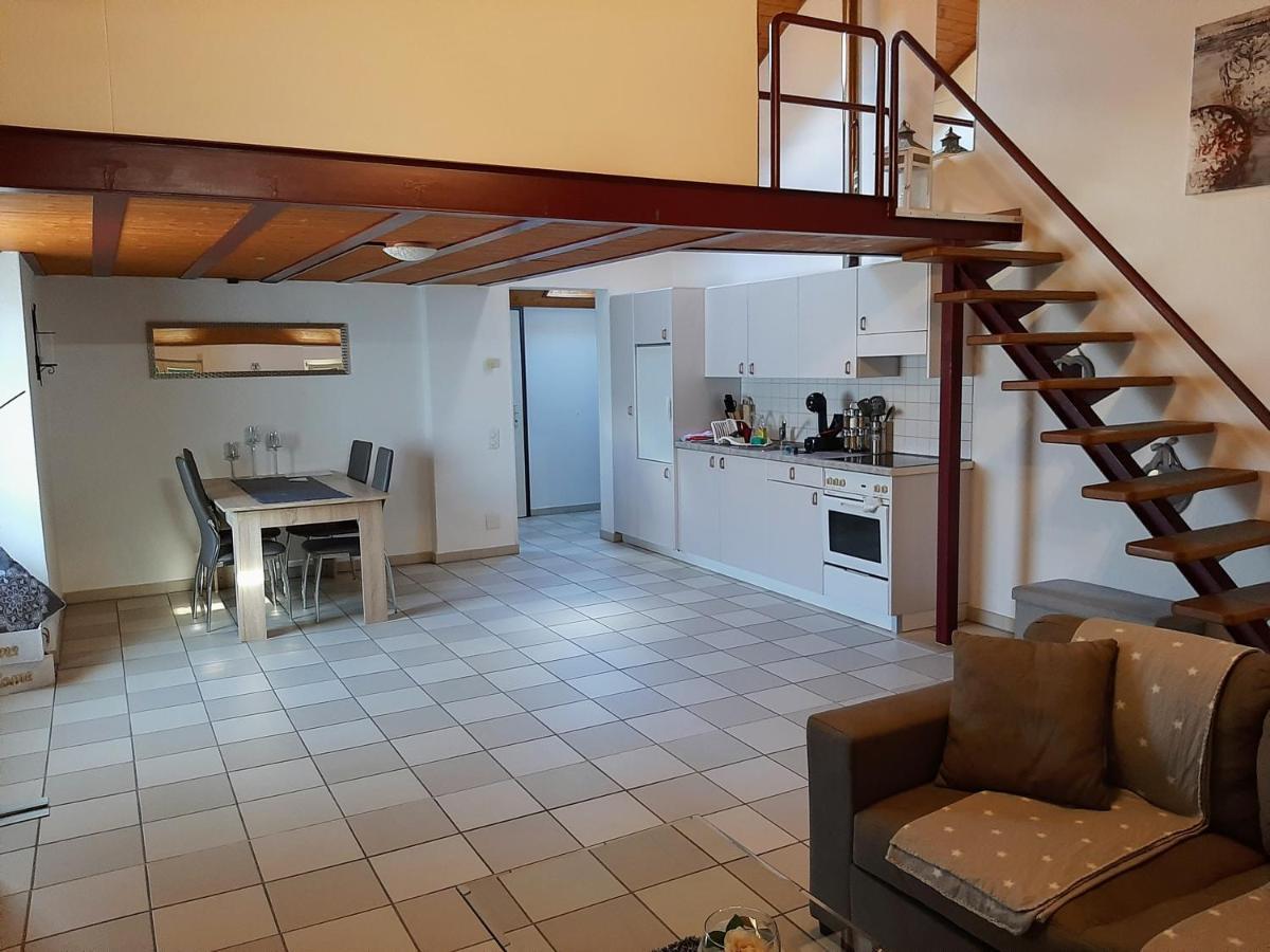 Holidays Homes Il Folletto Quartino Екстериор снимка