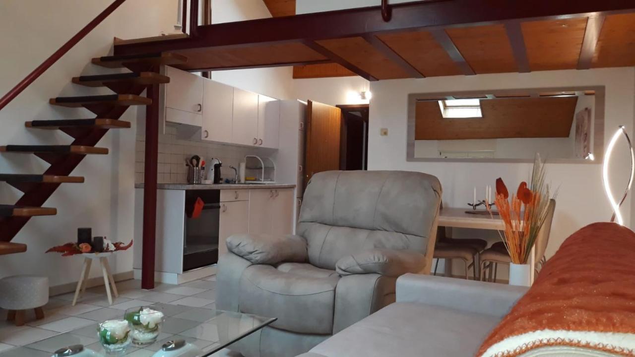 Holidays Homes Il Folletto Quartino Екстериор снимка