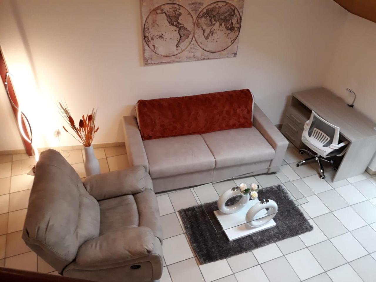 Holidays Homes Il Folletto Quartino Екстериор снимка