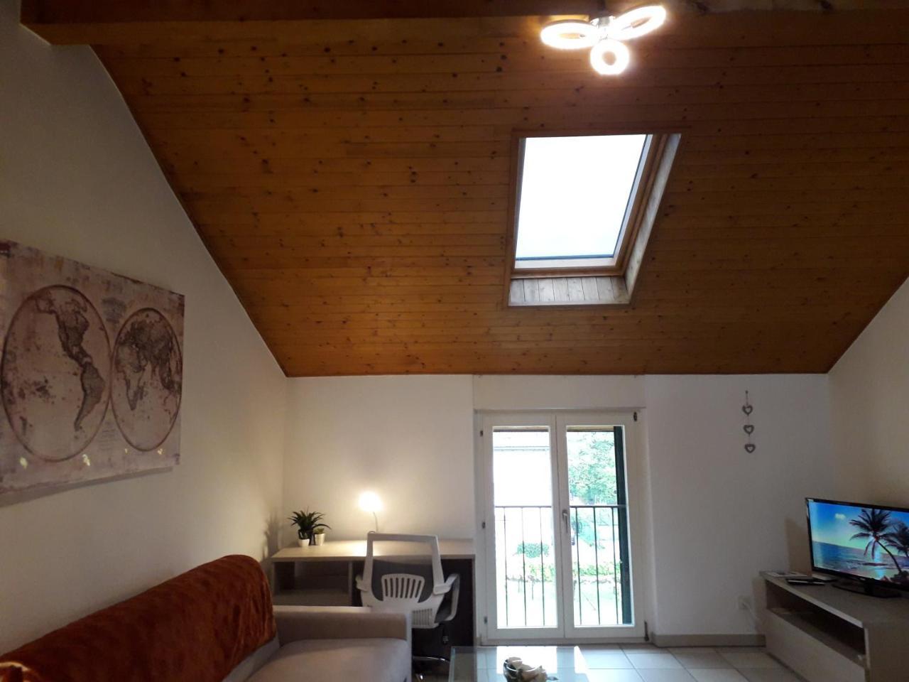 Holidays Homes Il Folletto Quartino Екстериор снимка