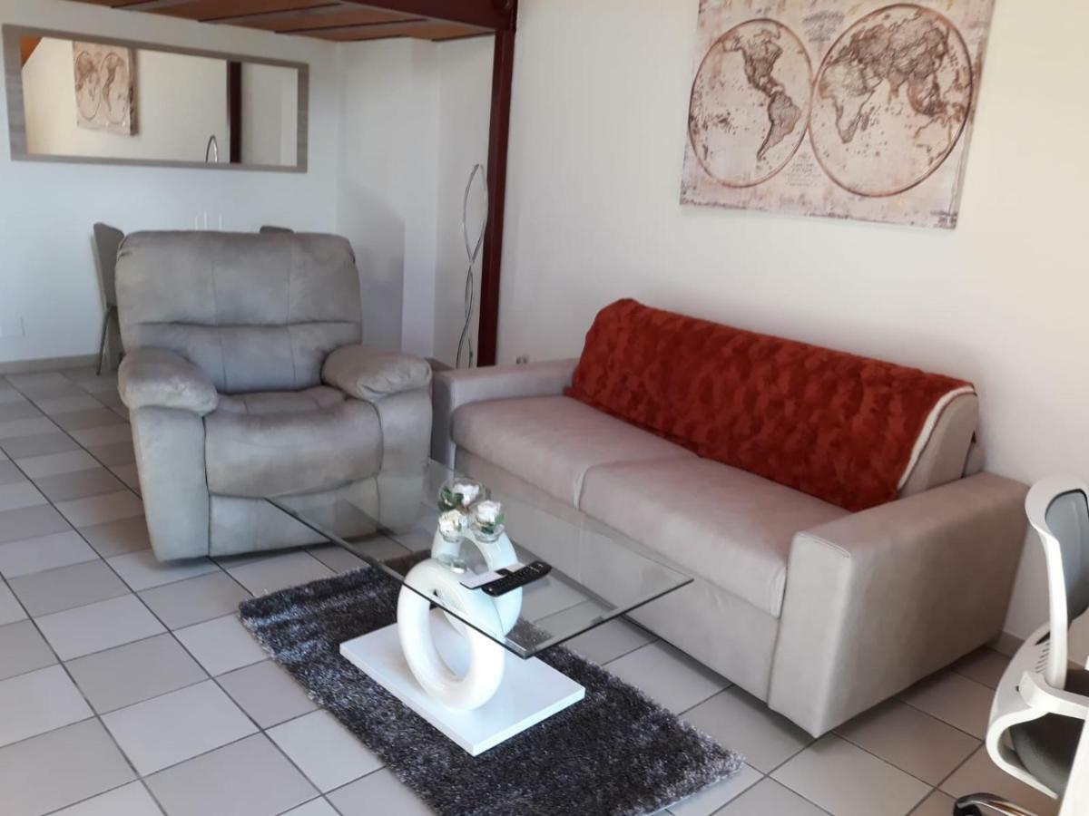 Holidays Homes Il Folletto Quartino Екстериор снимка