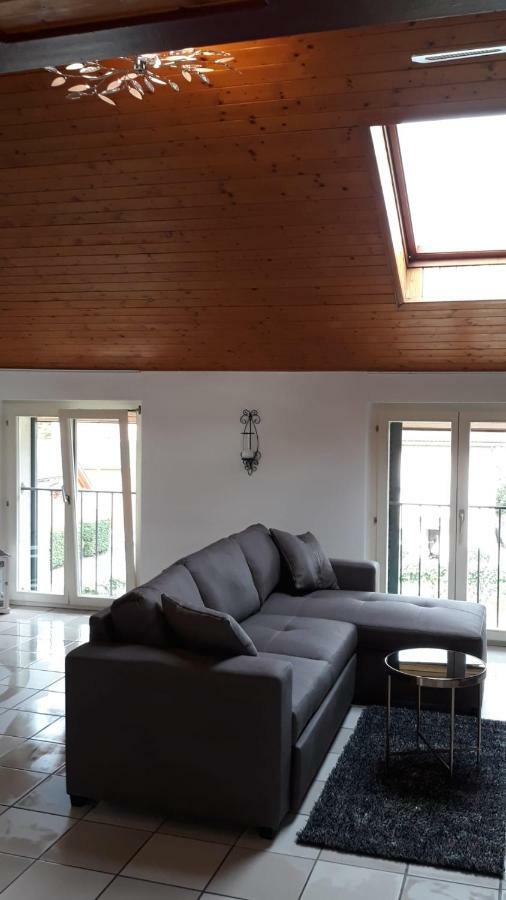 Holidays Homes Il Folletto Quartino Екстериор снимка