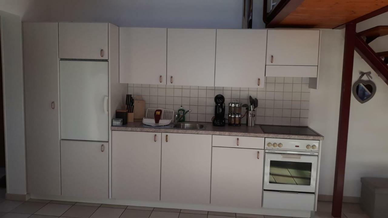 Holidays Homes Il Folletto Quartino Екстериор снимка