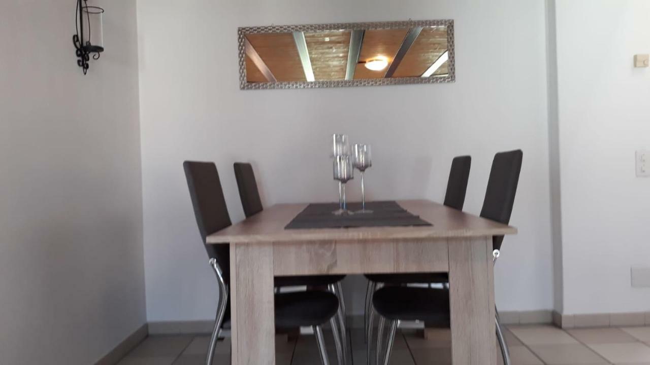 Holidays Homes Il Folletto Quartino Екстериор снимка